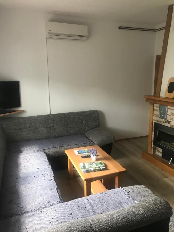 Guest House Josipovic Korenica Ngoại thất bức ảnh